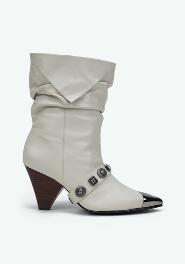 537BO000749 - LP BOTA COURO COM REBITES