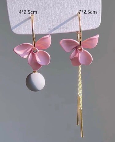 310526-8 IMPORTADO BRINCO FLORES COM DETALHE DOURADO