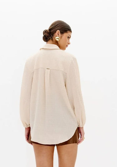 502CA001670 LP CAMISA OVERSIZED TEXTURIZADA