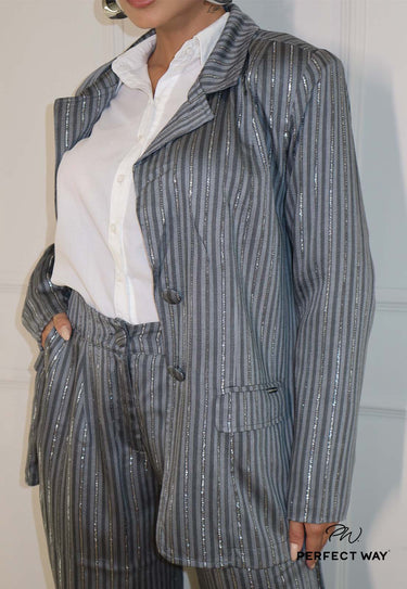 NO444164C - PW BLAZER COM OMBREIRA, BOTÕES, RECORTE COM LUREX PRATA