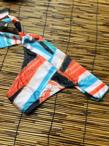 ミスタービキニ 推定1/2カップ幾何学模様 AZ/LAR M