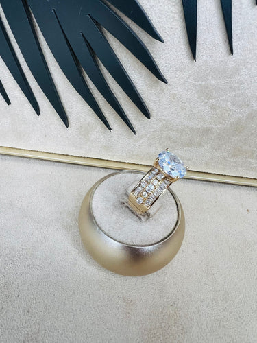 230626-10 IMPORTADO ANEL SOLITARIO ZIRCONIA CRAVE