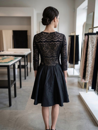 LP VESTIDO LADY LIKE MIDI DET.CINTO CORR.DOUR PRETO P
