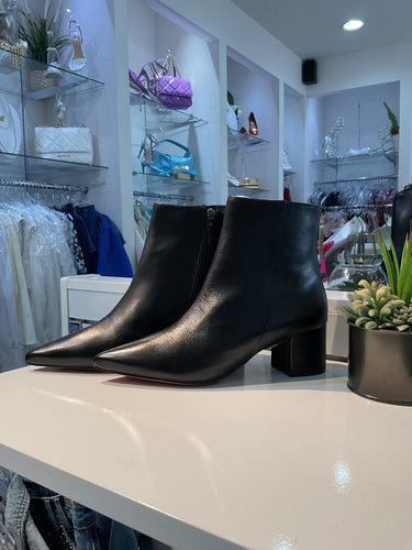 0008 - SCHUTZ CARRY LEATHER BOOT